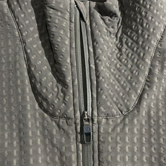 Lululemon Water-Repellent Fleece Hiking Vest - Picture 3 of 8